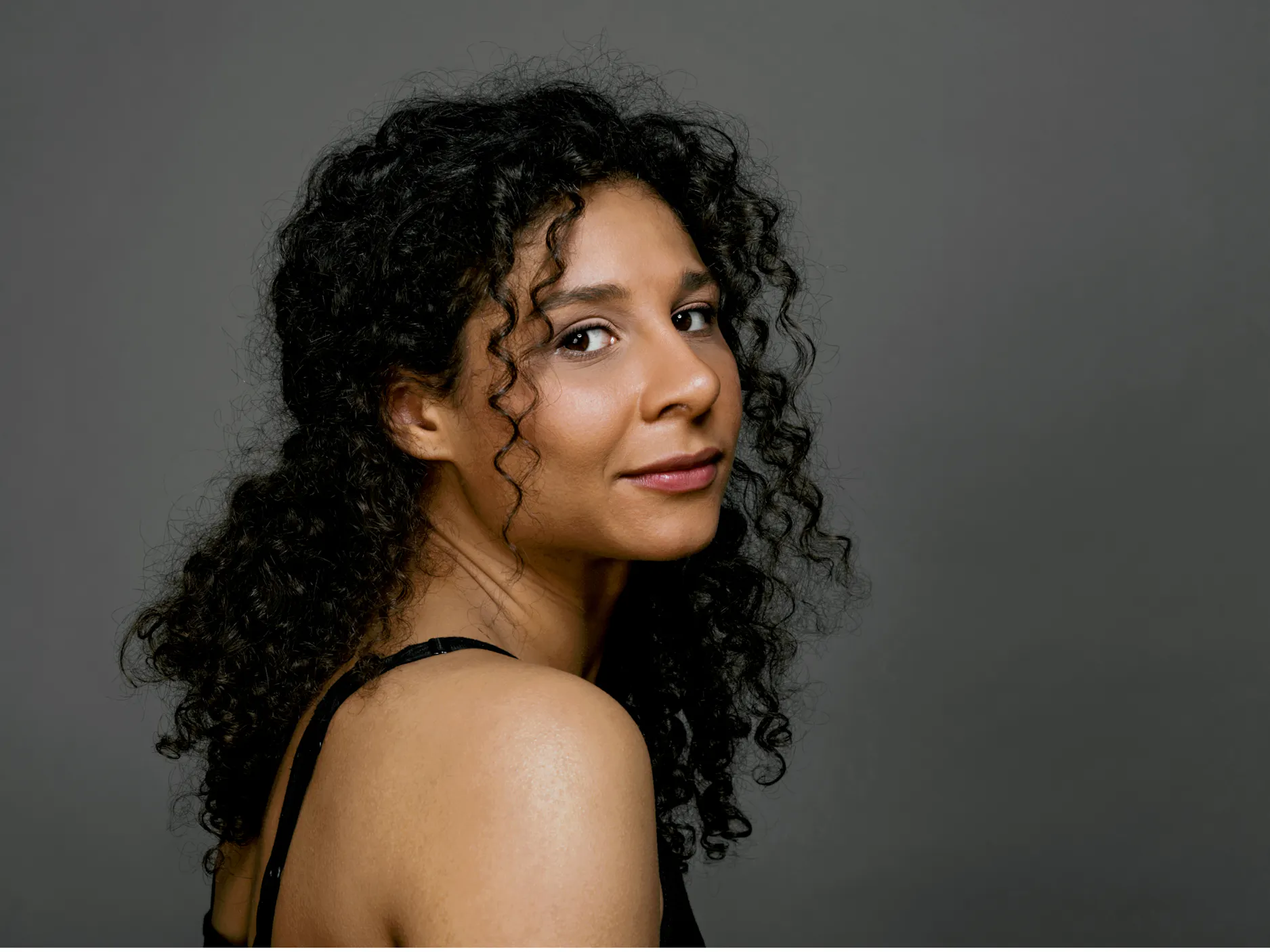 Portretna fotografija Line Akif